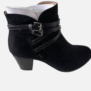 Elegant Black Ankle Boots